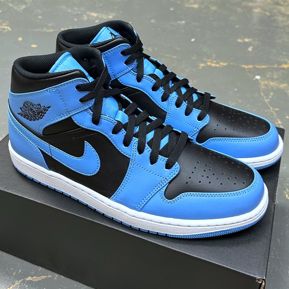 Nike Air Jordan 1 Mid University Blue Black DQ8426-401 10.5 Carolina Tarheels - Picture 3 of 11